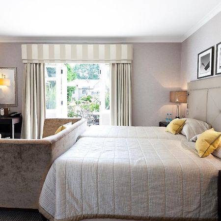 Foxhills Club & Resort Ottershaw Екстериор снимка