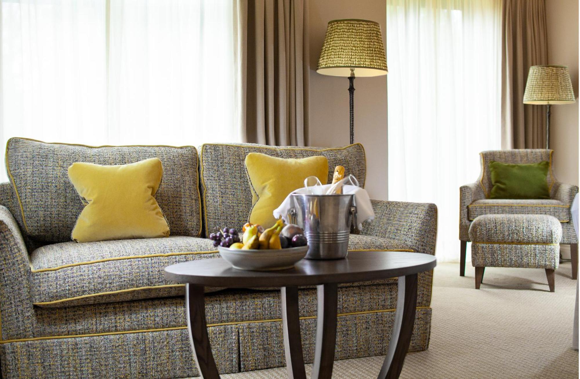 Foxhills Club & Resort Ottershaw Екстериор снимка