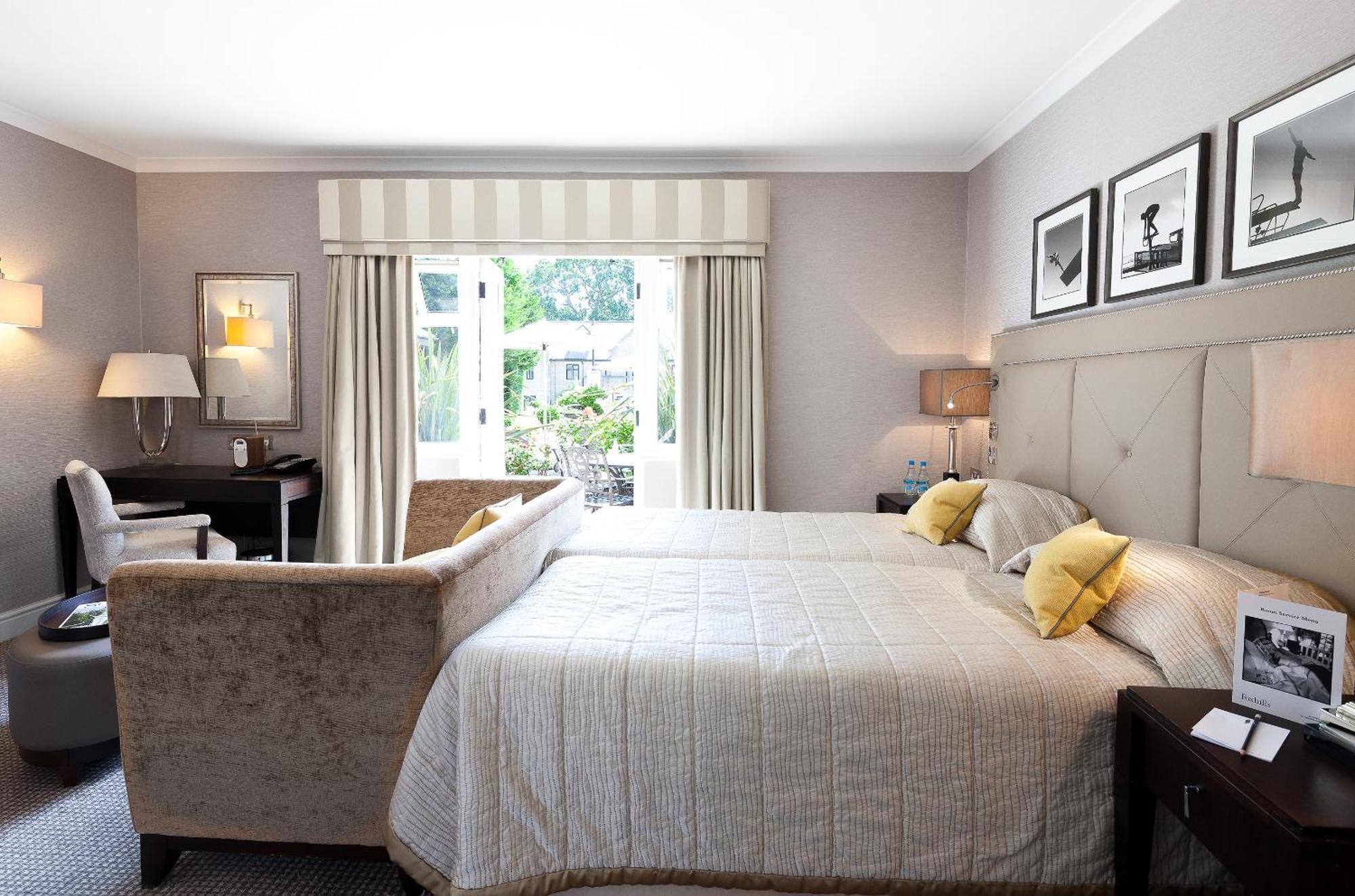 Foxhills Club & Resort Ottershaw Екстериор снимка