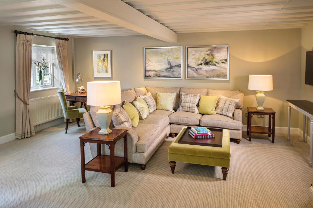 Foxhills Club & Resort Ottershaw Екстериор снимка